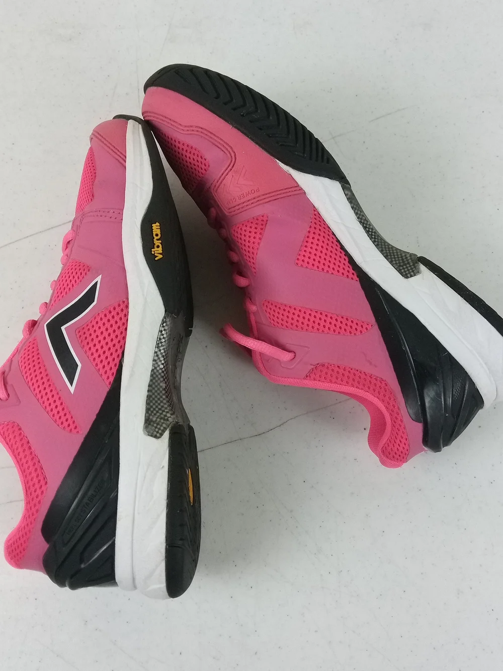 Tyrol Womens Striker Pro V Pickleball Shoes Size 9.5 Pink Vibram Court Sneakers